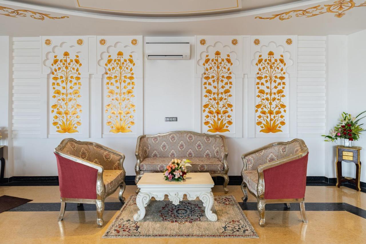 Hotel Traavista Aravali Mahal à Udaipur Extérieur photo