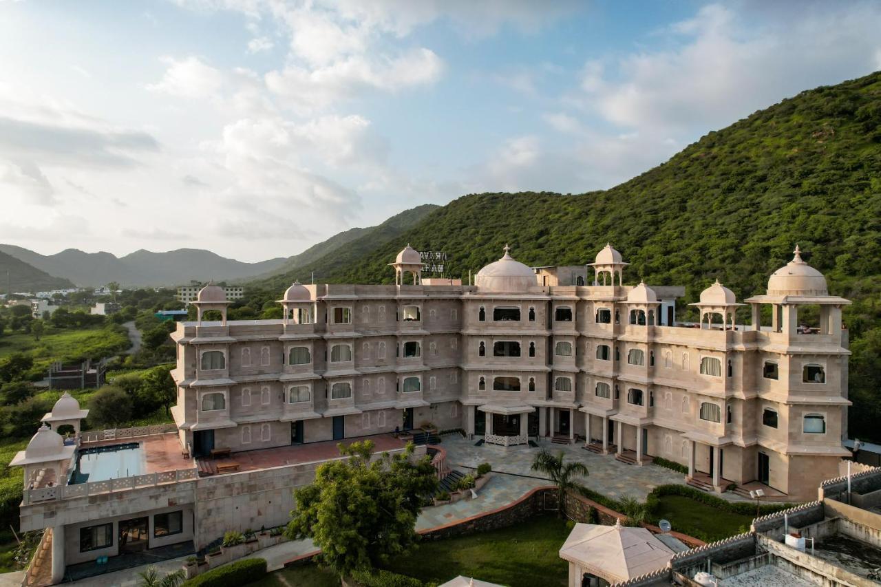 Hotel Traavista Aravali Mahal à Udaipur Extérieur photo