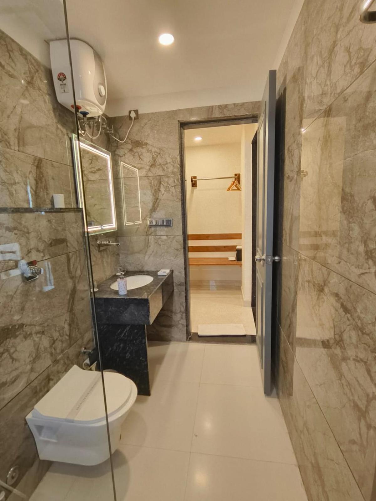 Hotel Traavista Aravali Mahal à Udaipur Extérieur photo
